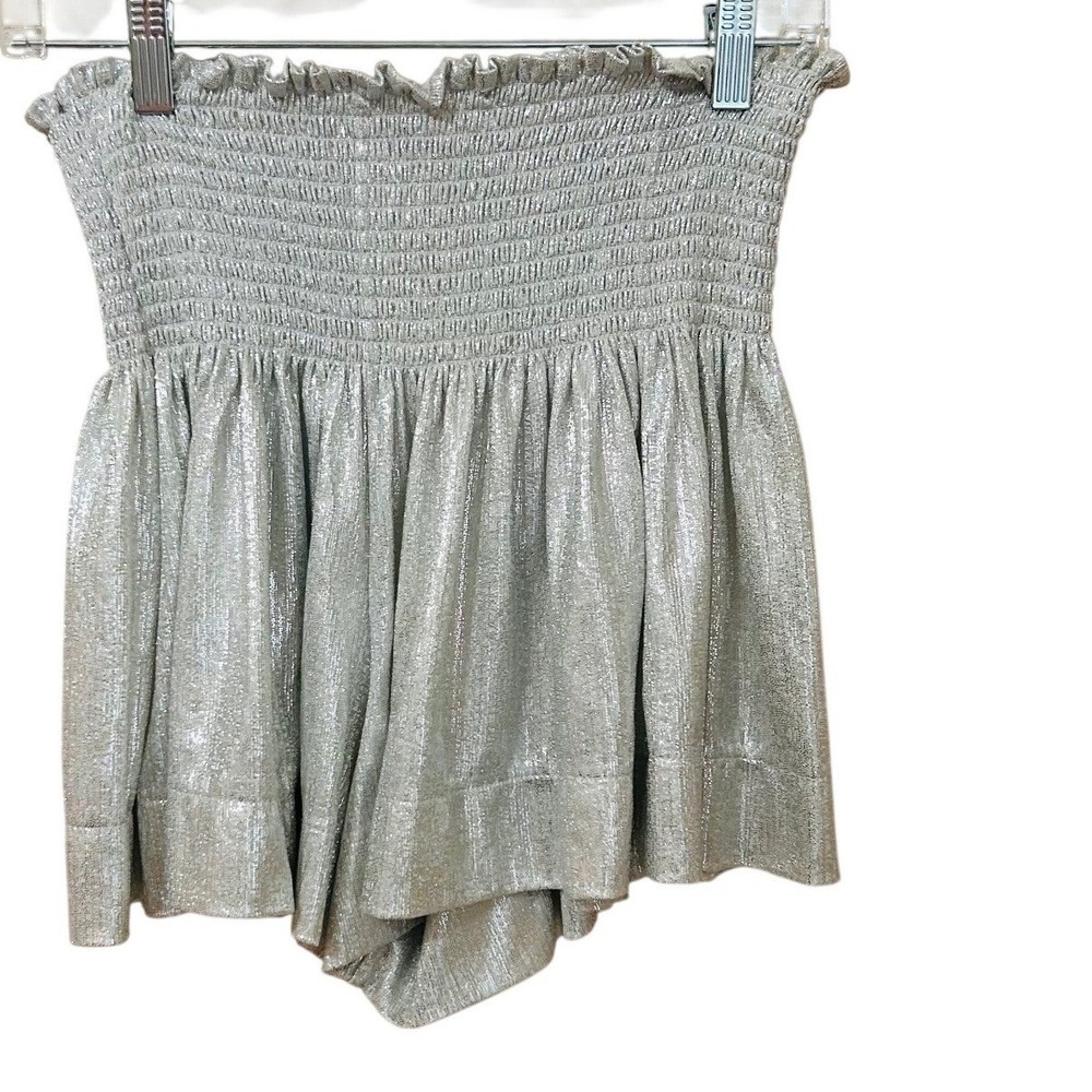 Queen of Sparkles Silver Metalllic Smocked Waist Swing Shorts Size XS Rush